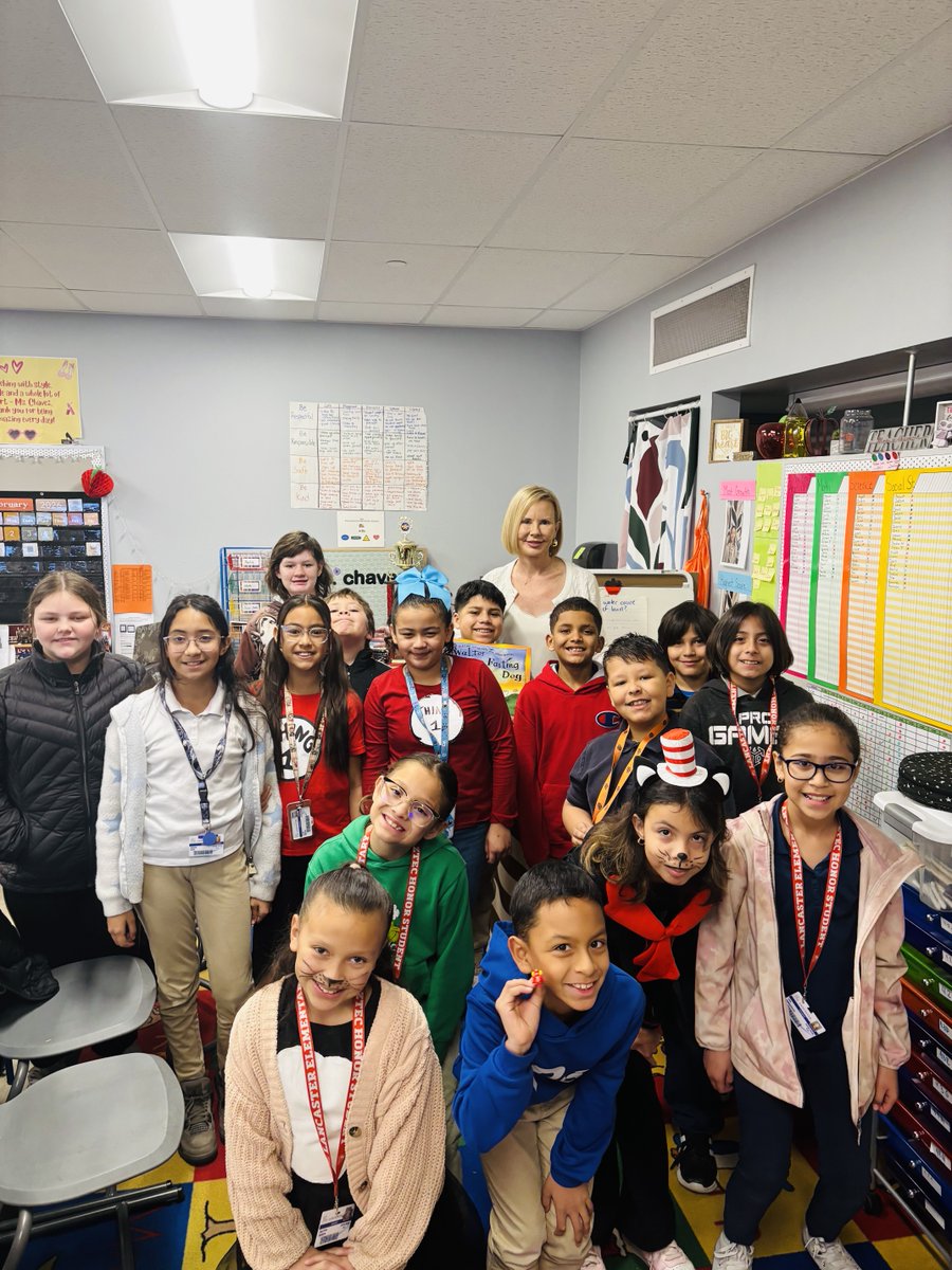 Bobbi R. Garcia tweet media