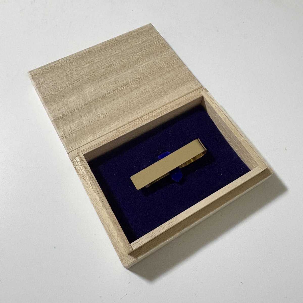 wagu_tsukuri's tweet photo. 2年ぶりのプレゼント企画を実施中です！

和具工房【造-tsukuri-】の弽ピン（定価9,900円）を、
1名様にプレゼントします！

＜応募方法＞
「引用元の投稿」をいいね＆リポスト

応募者多数のため、締め切りを待たずに終了する可能性があります。
ご了承ください。 https://t.co/belkt3JSTX