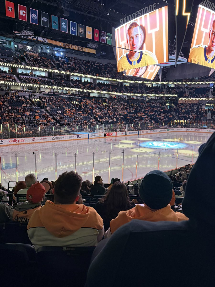 iJoshyify's tweet photo. Watched the Preds come back from down 1-5 Monday to win 6-5. 

Tonight I’ve already seen 6 goals in one period. Nothing better than being at Bridgestone right now https://t.co/ol0lg61ixo