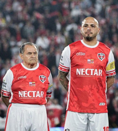 223 goles y 6 estrellas con el Club Independiente Santa Fe 🦁