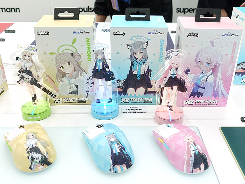 watch_akiba's tweet image. 更新：「Pulsar×ブルアカ」コラボゲーミングマウス「X2 CrazyLight BlueArchive Edition」の実機展… akiba-pc.watch.impress.co.jp/docs/news/news… #Pulsar #ゲーミングマウス #ブルアカ