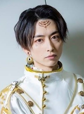 yossy__no's tweet photo. 推しですか？NOBUYAさんですね最愛です
でも他にも2人いまして
ジェラミーと白夜陸王様です
ジャンルが違う？ほっといてください https://t.co/gaTZQjra8x