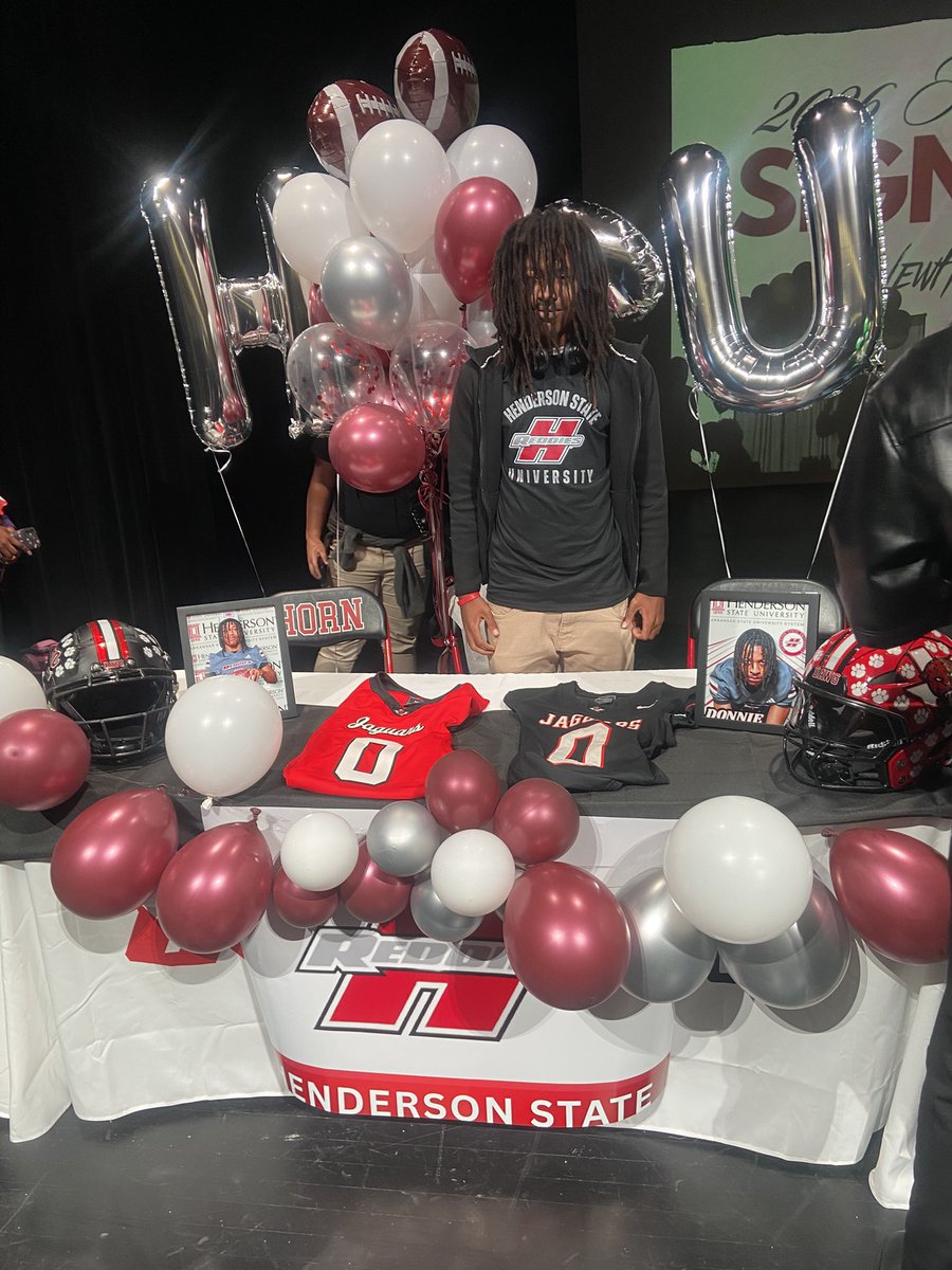 Donnielll26's tweet image. This is a good bye…but not the end Welcome to #TheBeginning #HSU #CollegeBound