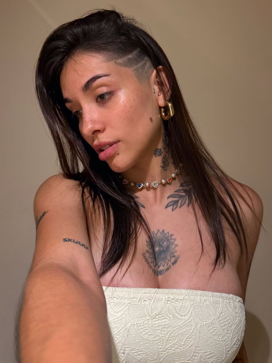 Maria Becerra con su nuevo look en sus vacaciones por Costa Rica. 🇨🇷