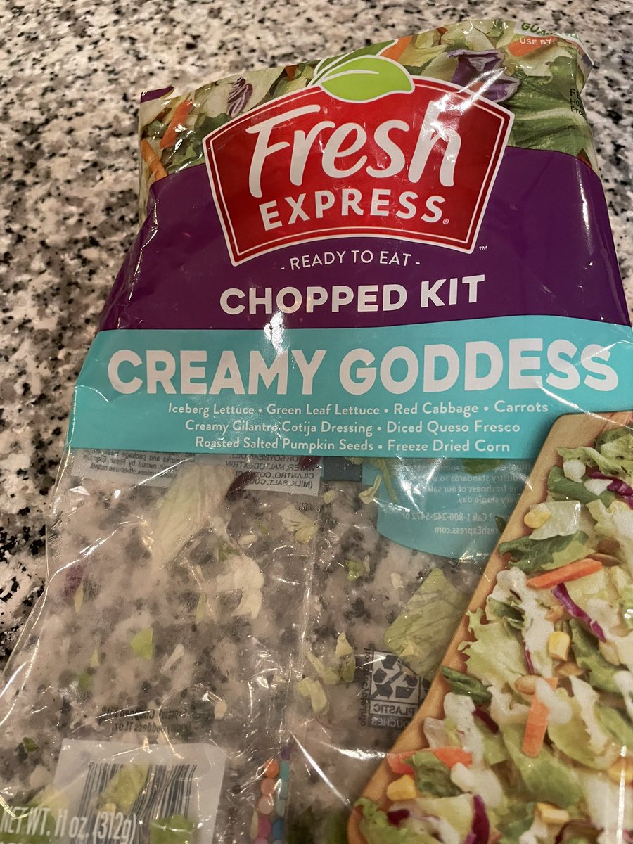 pagespick's tweet image. Everything reminds me of her 😂