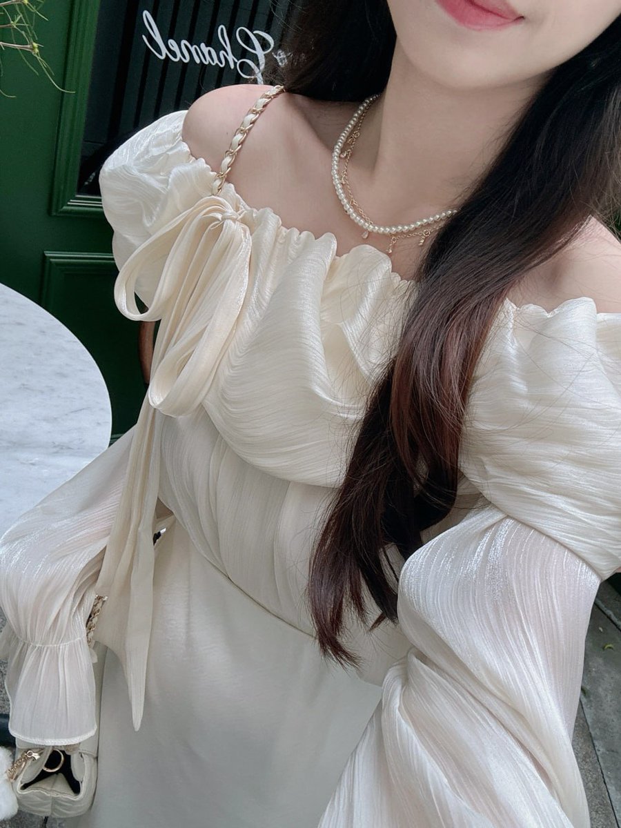 Anna71641's tweet photo. When the dress feels like a love letter to femininity 🥰 https://t.co/eT6mPSUodE