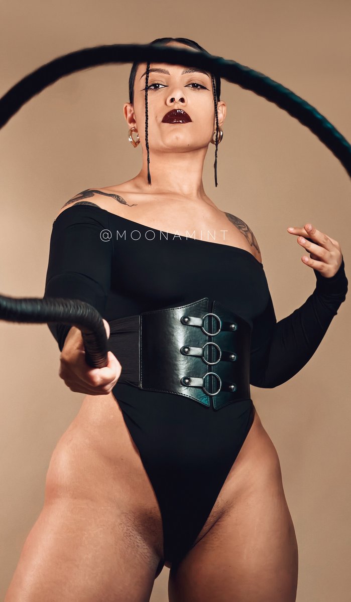 Déesse Moona 💋 tweet media