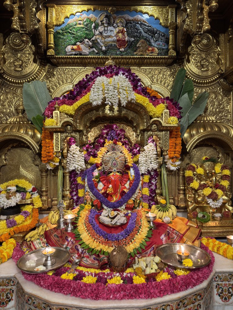 🙏गणपती  बाप्पा मोरया 🌺मंगलमूर्ती मोरया 🙏०५/०२/२०२६
🙏Ganapati Bappa Moraya 🌺 Mangalmurti Moraya  🙏05/02/2026