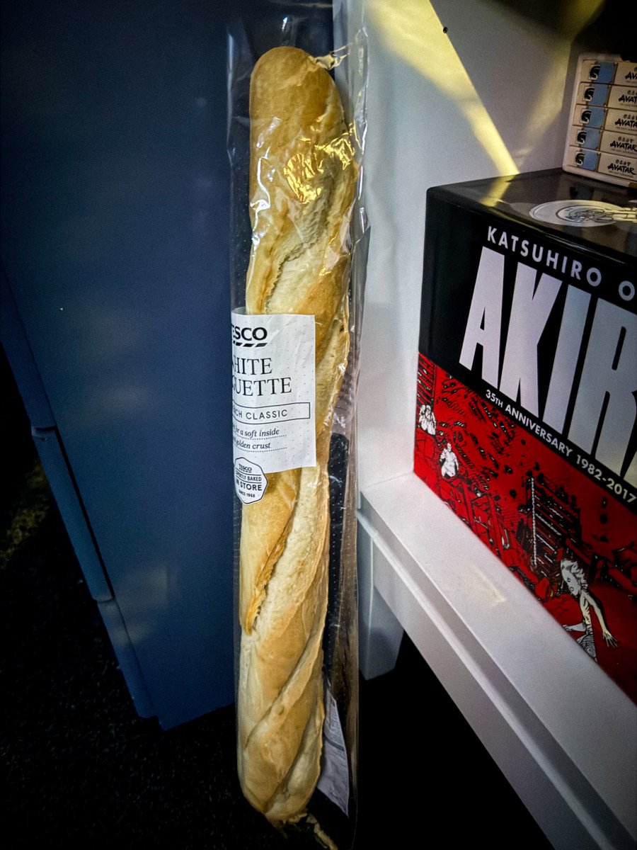 JayIsCommon's tweet image. Luv baguette #breadposting