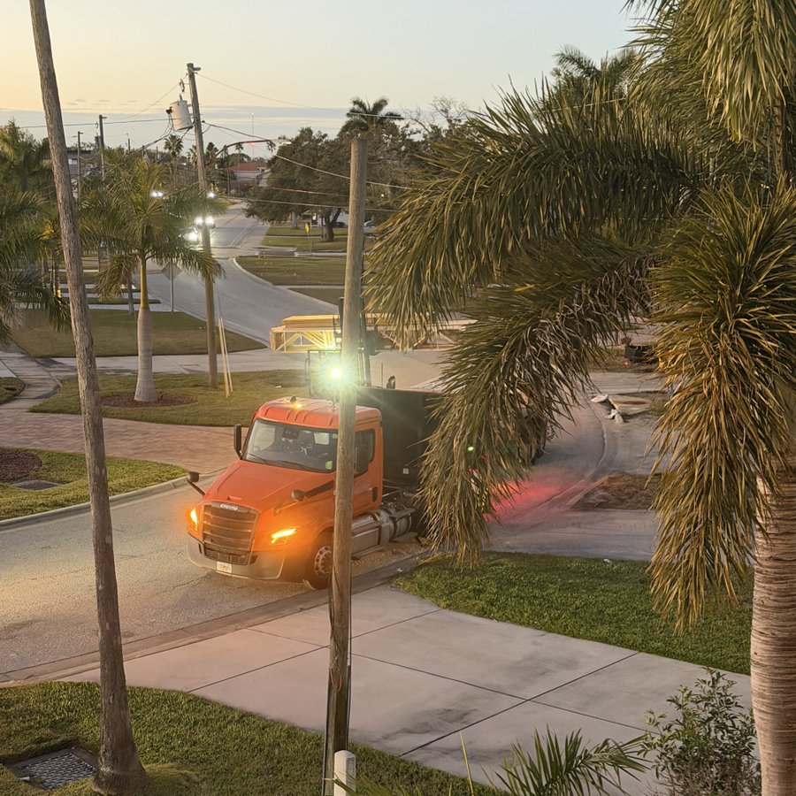 PeterSchorschFL's tweet image. A year and a half after the twin hurricanes hit our neighborhood, we're still seeing new home construction - after insurance, permitting, etc. delays - just getting started ... with semis blocking traffic and equipment going all hours of the day. 

This is the true cost.

#StPete
