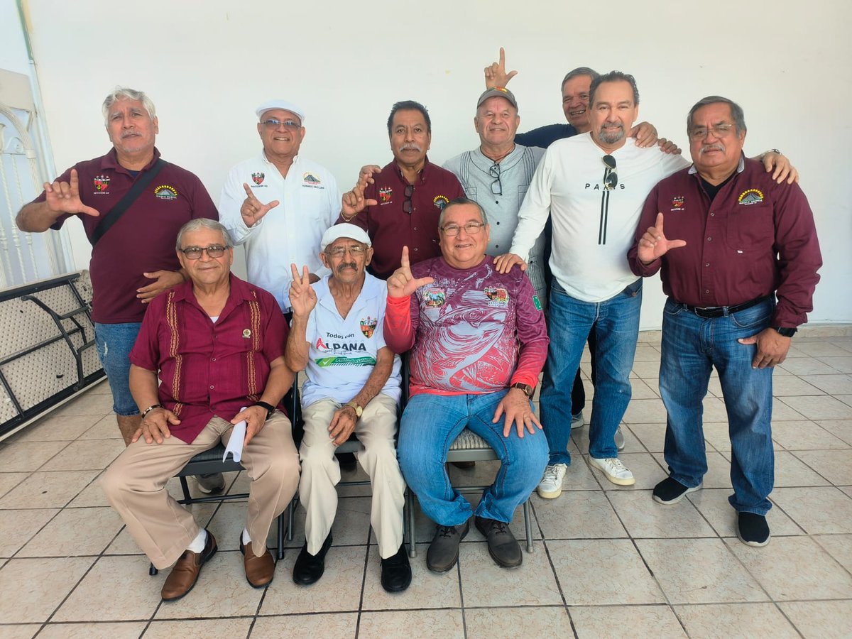 GrupoMerida_42's tweet photo. Agradecemos la participación en nuestra Reunión de nuestro @GrupoMerida_42, refrendamos la política de nuestro Líder y Presidente del GUT @lgps03101 y @MarcoAzuara1 Srio. General, somos orgullosamente @Seccion42_STPRM.
#MásUnidosquenunca.
Miércoles 4 de febrero del 2026. https://t.co/SG2M3BXWao