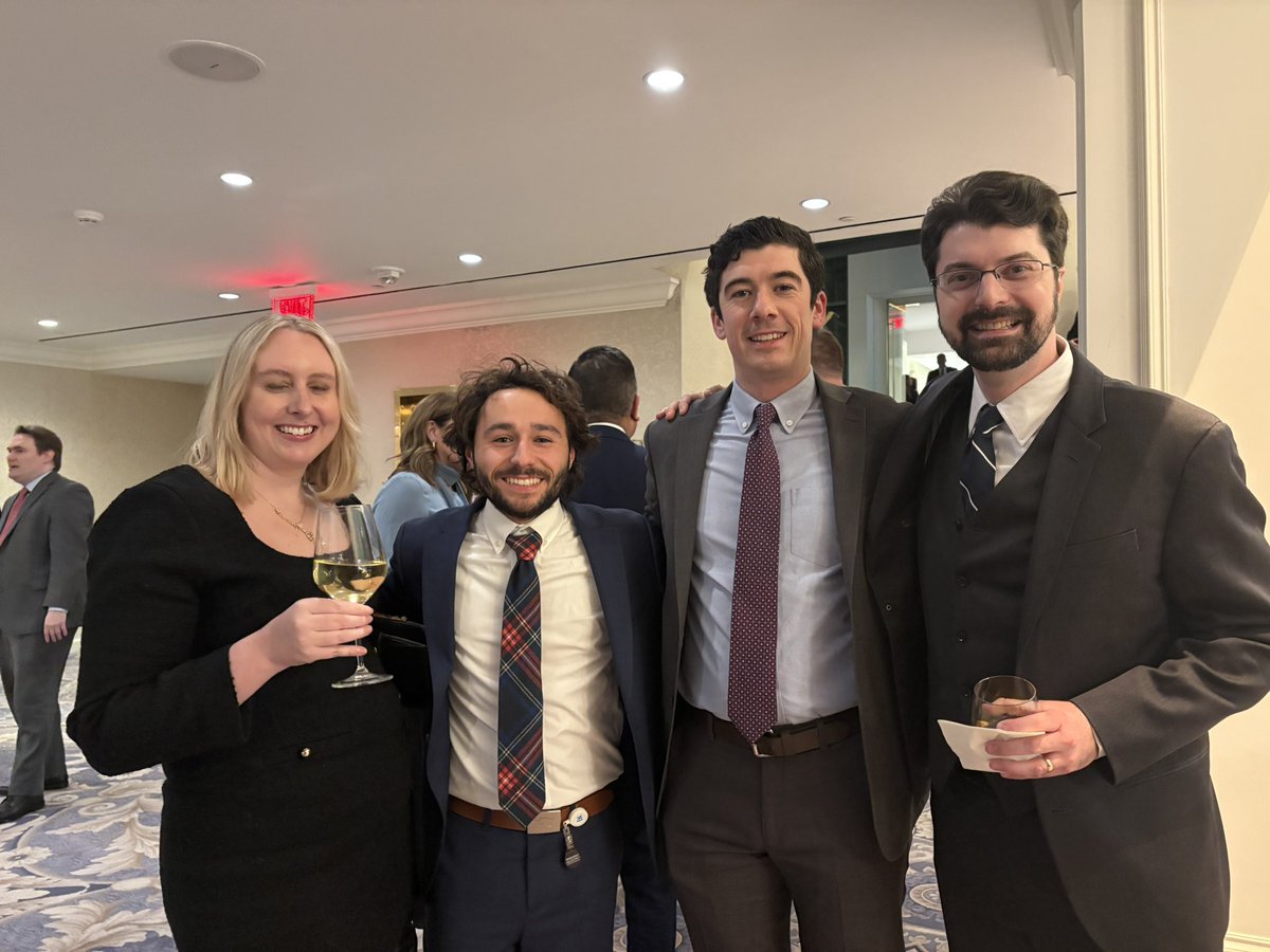 washpressclub's tweet photo. #wpcfdinner https://t.co/oFTvUEDZwY
