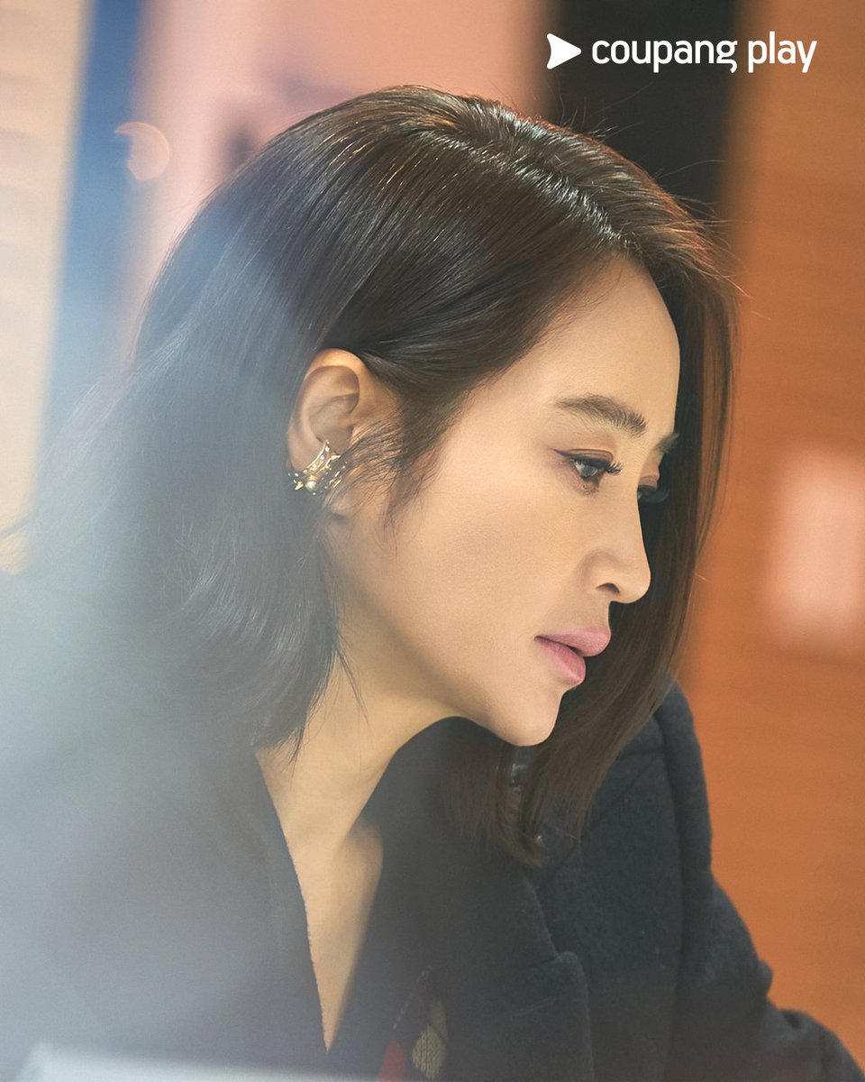 OMG!!! coupangplay 행복한 가정을 팔아온 인기 인플루언서 부부와 진흙탕 이혼 소송 중인 이웃집 의사 부부의 감당 불가 연쇄 충돌 블랙코미디
쿠팡플레이 시리즈
지금 불륜이 문제가 아닙니다제작 및 캐스팅 확정
#CoupangPlay
#지금불륜이문제가아닙니다
#김혜수 #조여정 #김지훈 #김재철