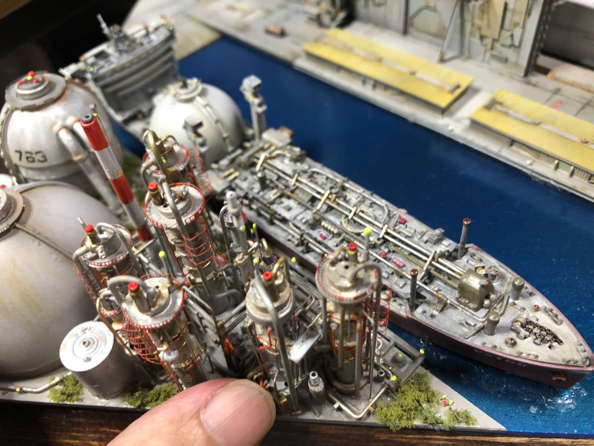 WildRiverArakaw's tweet photo. #寄りで圧倒せよ

連邦軍ベルファスト軍港
#コンビナートマニア https://t.co/5sQ1gvtitS