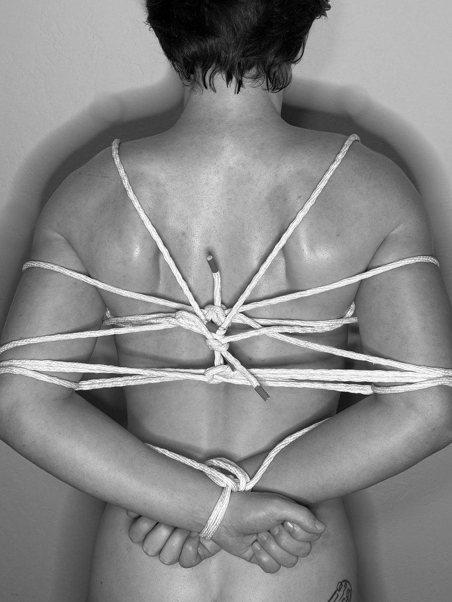 KikiPoses's tweet photo. Sneak peek from my bdsm shoot last weekend! Come see the rest of the photos on my OnlyFans #shibari #model #nsfw 
https://t.co/jwHhdwLrR8 https://t.co/vZ2HCcUmXR