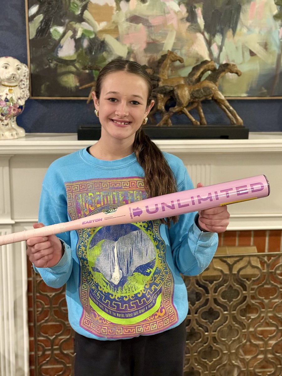 OliviaLee2031's tweet image. My mom said she hopes I like my new mortgage payment. 🤷🏻‍♀️ 😆
#eastonghost #easton #newbat #softball