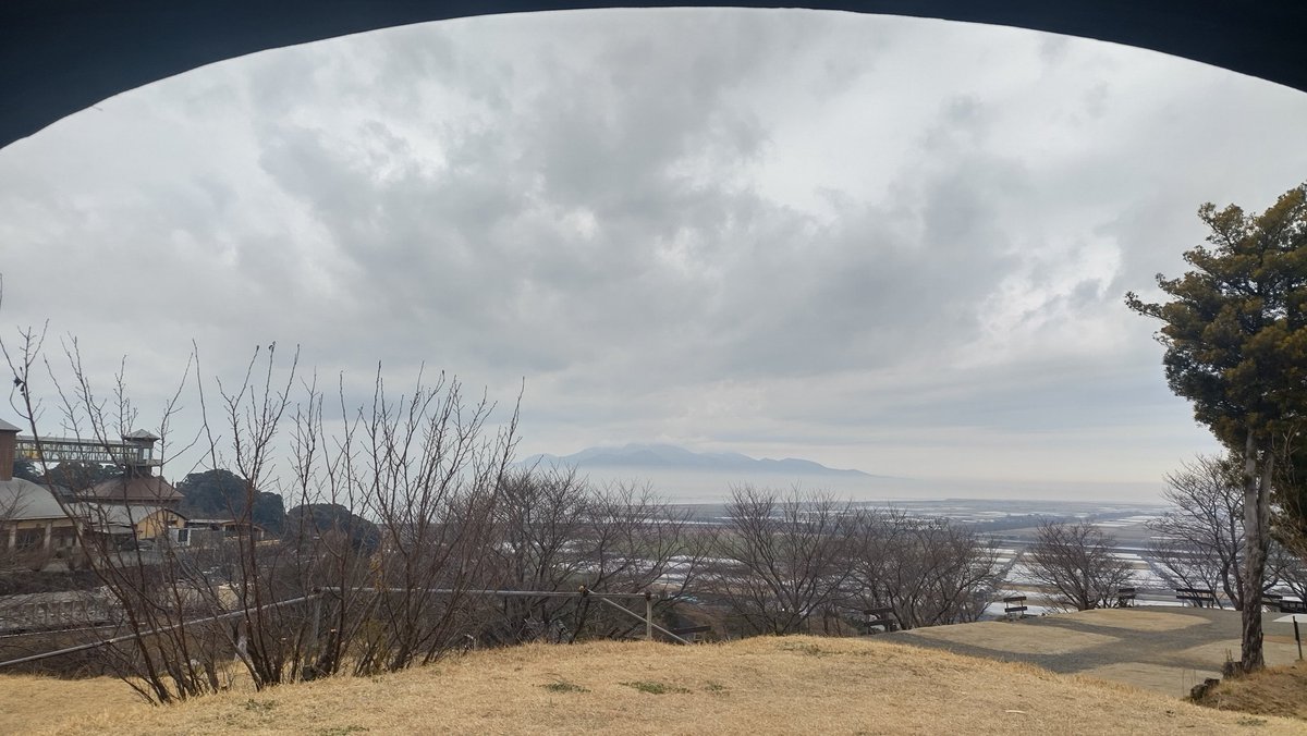 pasaCamp's tweet photo. 嘘やん雨降ってきた
そんな予報なかったですやん
かんべんして https://t.co/PzNyeZTYeX