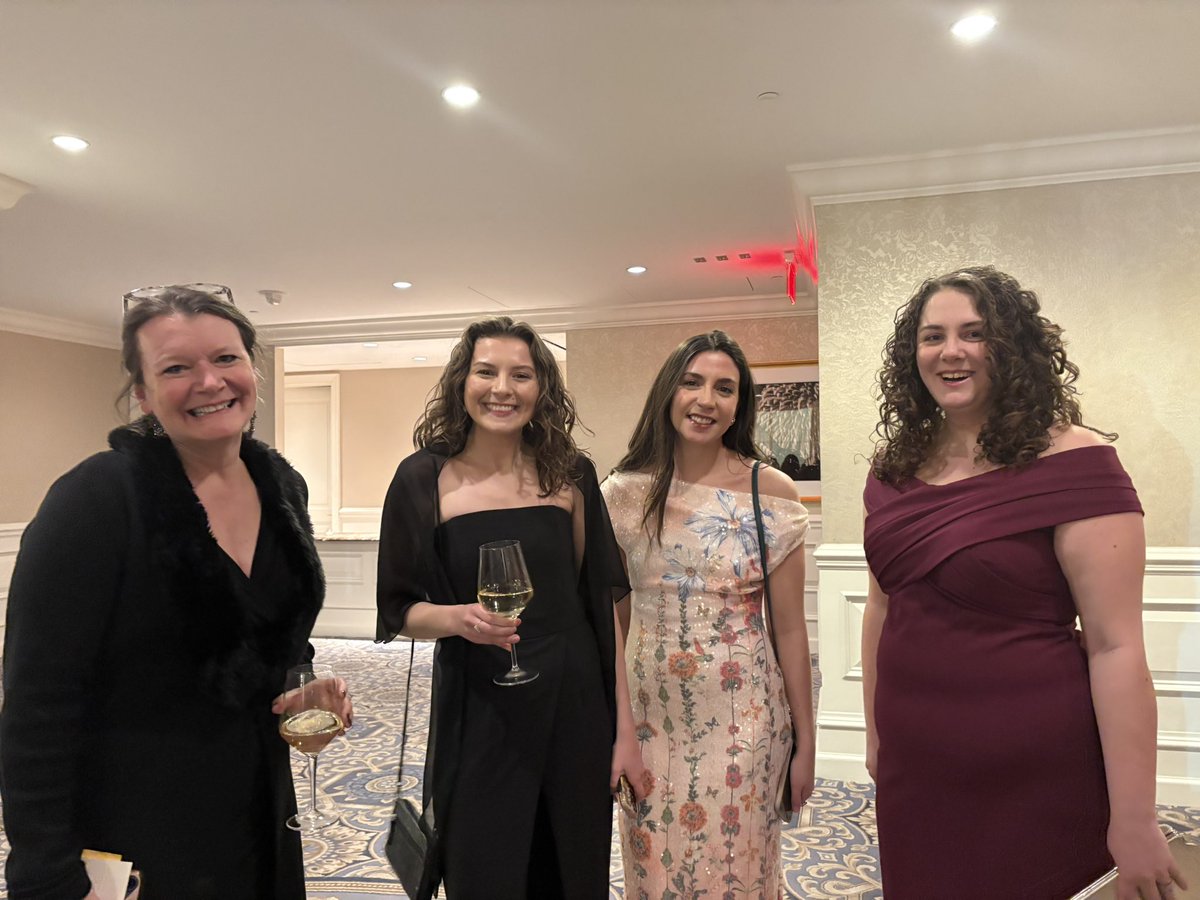 washpressclub's tweet photo. #wpcfdinner https://t.co/XYNAi9iSsn