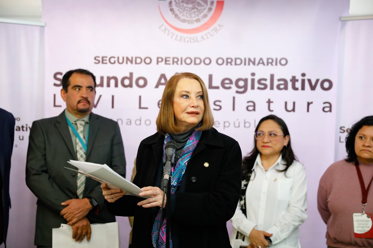 LauraI_Castillo's tweet photo. Coincido con @karina_migrante, que desde México, debemos considerar la visión de toda nuestra diáspora: pueblos originarios, LGBTQ+, afromexicanos y personas con discapacidad migrantes.

También estuvieron en la #RuedaDePrensa: @COLEFOMM y @MaribelSol53, diputada migrante. https://t.co/pUdSM5svOa