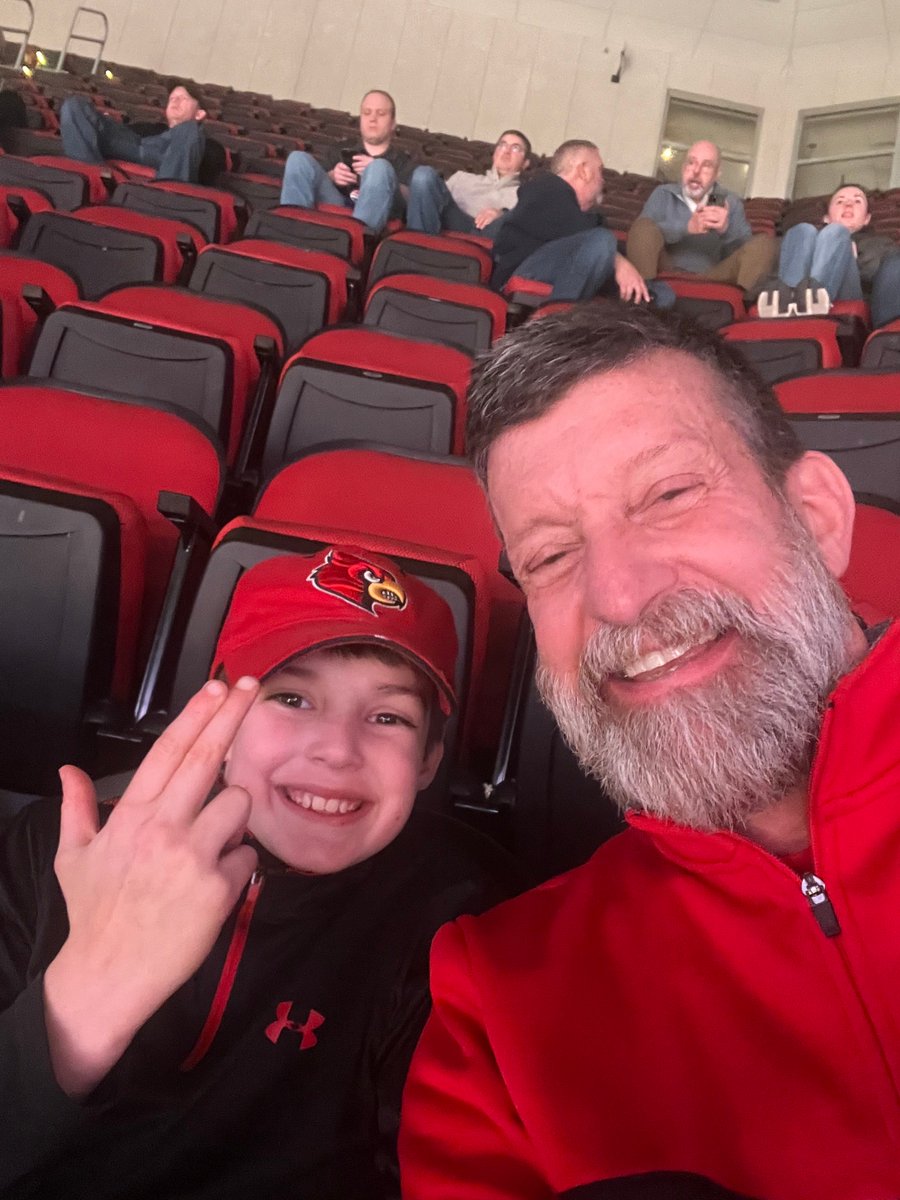 CJHcards's tweet photo. #GoCards. Go Cards let’s get the W!!!! https://t.co/A7s26dM8vx