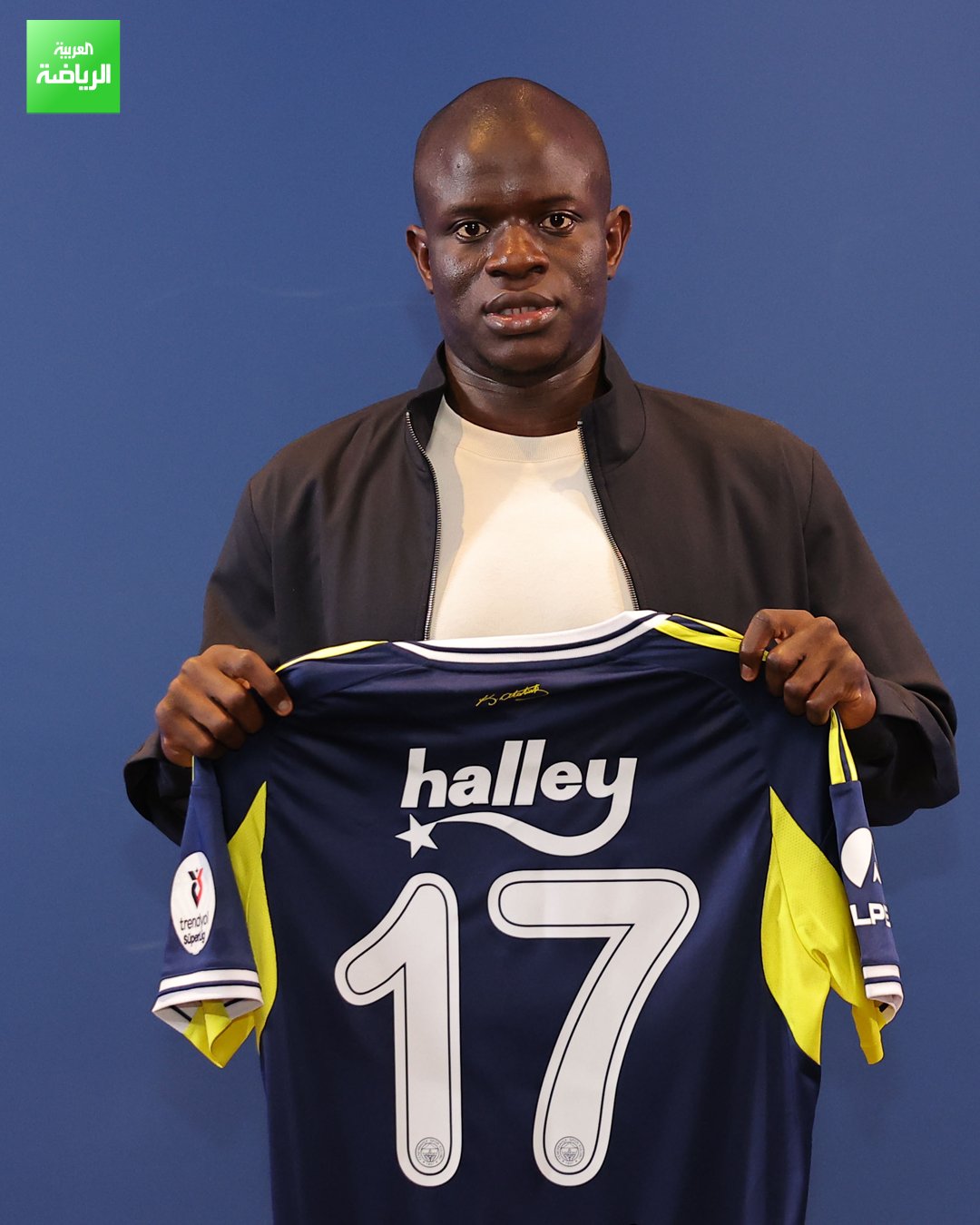 نغولو كانتي سيرتدي القميص رقم 17 مع فنربخشة 