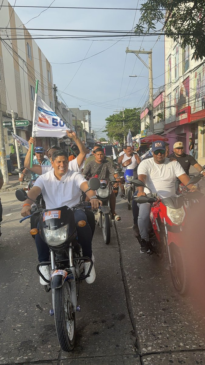 En la Costa Caribe, el mototaxismo no es informalidad: es sustento. Miles de familias dependen de esta actividad ante la falta de empleo formal y transporte digno. Desde el Congreso los voy a representar, para que tengan una organización justa, seguridad social y respeto por su