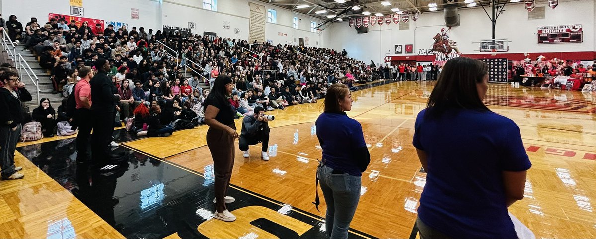MarkHum7's tweet photo. 2026 National Signing Day
Proud of our kids, coaches, staff &amp; school! 

#RepTheShield 🛡️ | #HonorHeights ⚔️

@KilleenISD_ | @HhhsKnights 
@HHKnights_FB | @RecruitHeights https://t.co/2tC0mtwVle