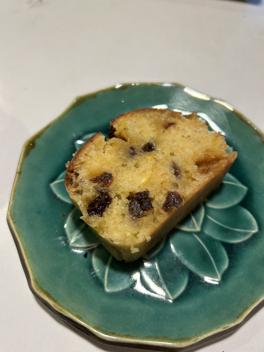 情報収集しようとするほど、げんなりすることばかり。全くそんなこと言ってられないんだけれど！
夜中に柚子とレーズンのパウンドを作った🌠