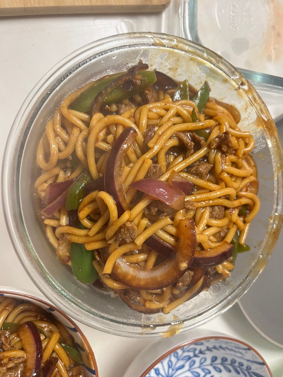 Whispering_o's tweet photo. Today's dinner, black pepper pasta 🍝 lots of toppings! It's very tasty☺️ https://t.co/aTs9rZXH6h