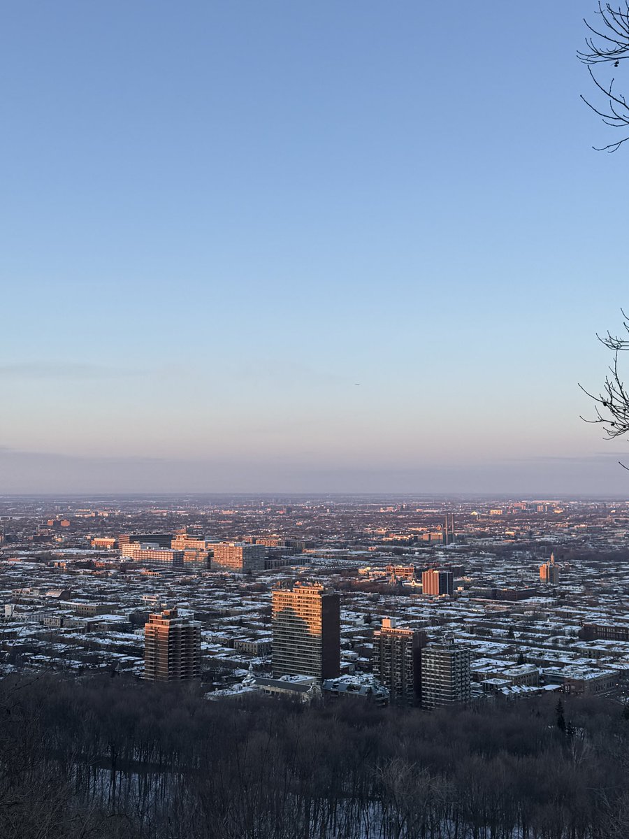 TrailLog's tweet photo. 04/02/2026 #sunset #montreal #hike https://t.co/iQJzqnSwJb