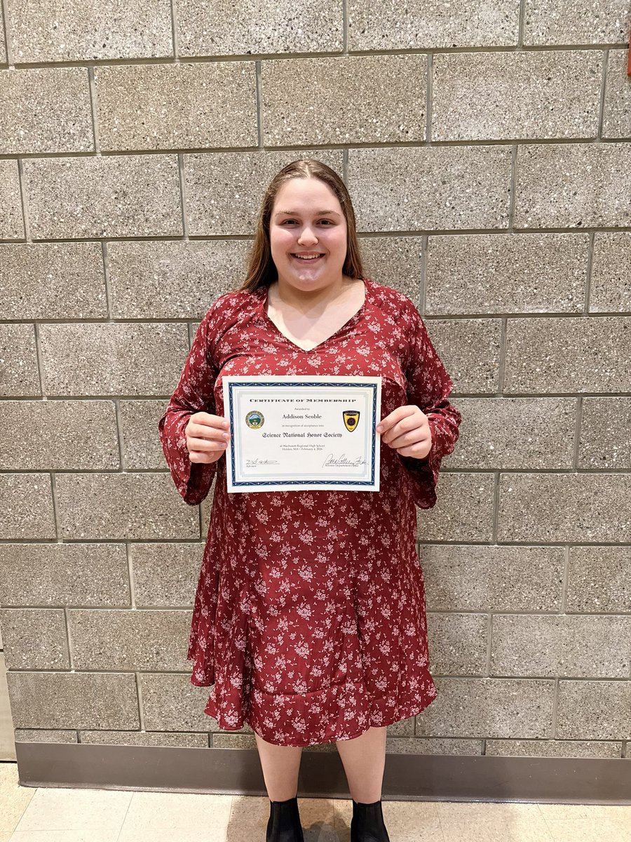 AddieScoble99's tweet photo. Science National Honors Society Tonight! One step closer to pursuing a future career in Exercise Science! 
@16uVoodoo @VoodooSBRecruit https://t.co/RvEVyxXc62