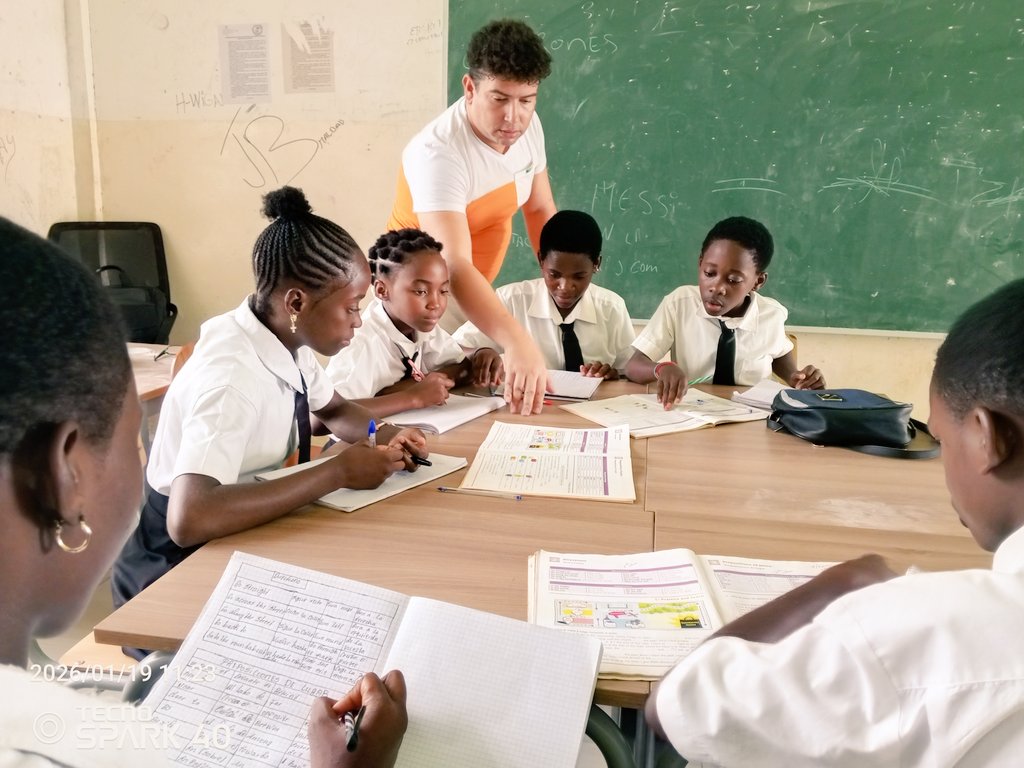 osmelitovargas's tweet photo. Aplicar técnicas que permitan consolidar el trabajo en equipo, fortalece la confianza entre los estudiantes, mejorando no solo la comunicación, sino también forma personas capaces de cooperar, valorar la diversidad y crecer junto a los demás. 
#CubaCoopera #PorUnaGuineaMejor https://t.co/tEygzH9xTM
