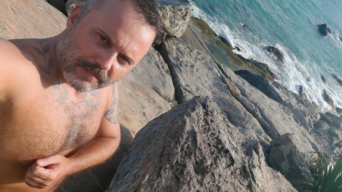 Dar a bunda olhando esse marzão é bom demais #Abricó