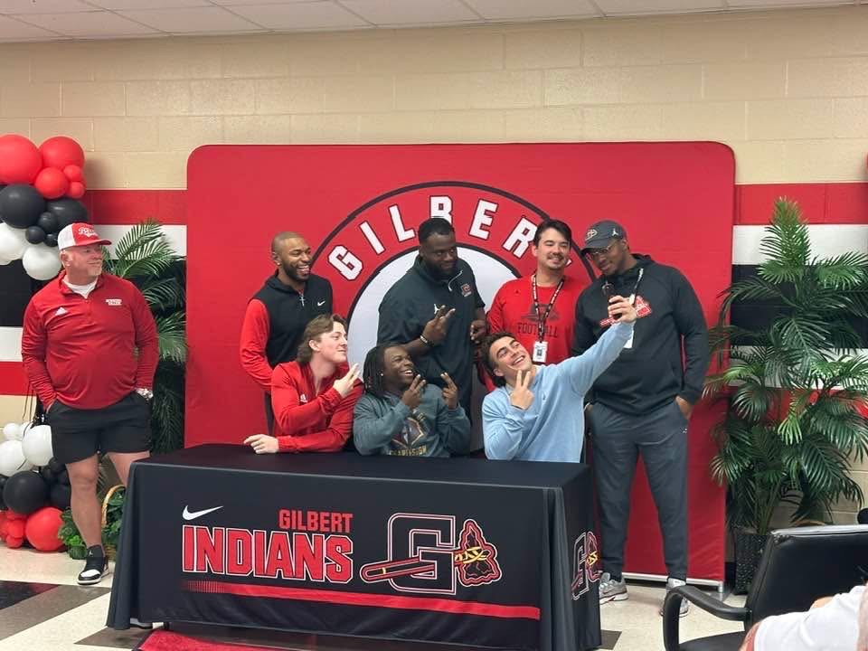 Congratulations To <a href="/MeetzeWynn/">Wynn Meetze</a>  <a href="/kearse_rj/">Rj kearse</a> <a href="/gunter_grayson/">Gray Gunter</a> For signing to play at the next level! Your Dedication, Hard work, and perseverance have paid off! We are beyond proud of the journey each of you has taken to reach this moment!  
#WeWantMore🪓 #RecruitTheG
