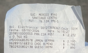 Cpereda2's tweet photo. Es nuestra idea o de un tiempo a esta parte el supermercado LIDER está vendiendo productos con hongos, podridos y fecha de vencimientos ilegibles, incluyendo en carne? Algunos de estos productos sin caducar pero podridos @LIDERcl #Bachelet #Meiggs #fiebredebaile #martalarraechea https://t.co/Y6VRccChaW