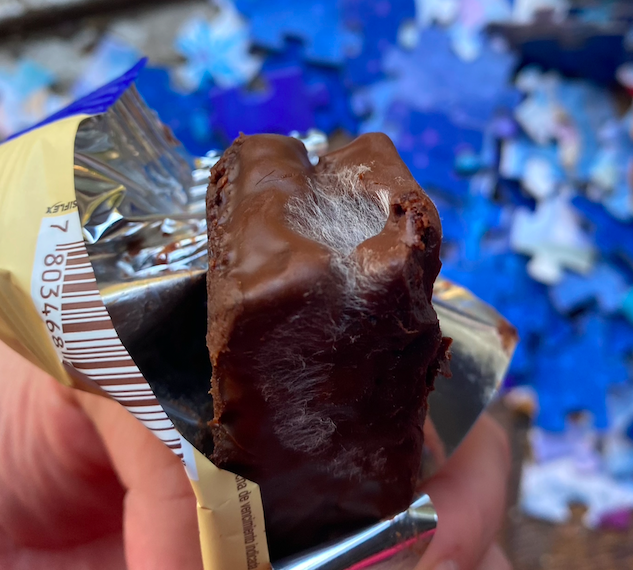 Cpereda2's tweet photo. Es nuestra idea o de un tiempo a esta parte el supermercado LIDER está vendiendo productos con hongos, podridos y fecha de vencimientos ilegibles, incluyendo en carne? Algunos de estos productos sin caducar pero podridos @LIDERcl #Bachelet #Meiggs #fiebredebaile #martalarraechea https://t.co/Y6VRccChaW