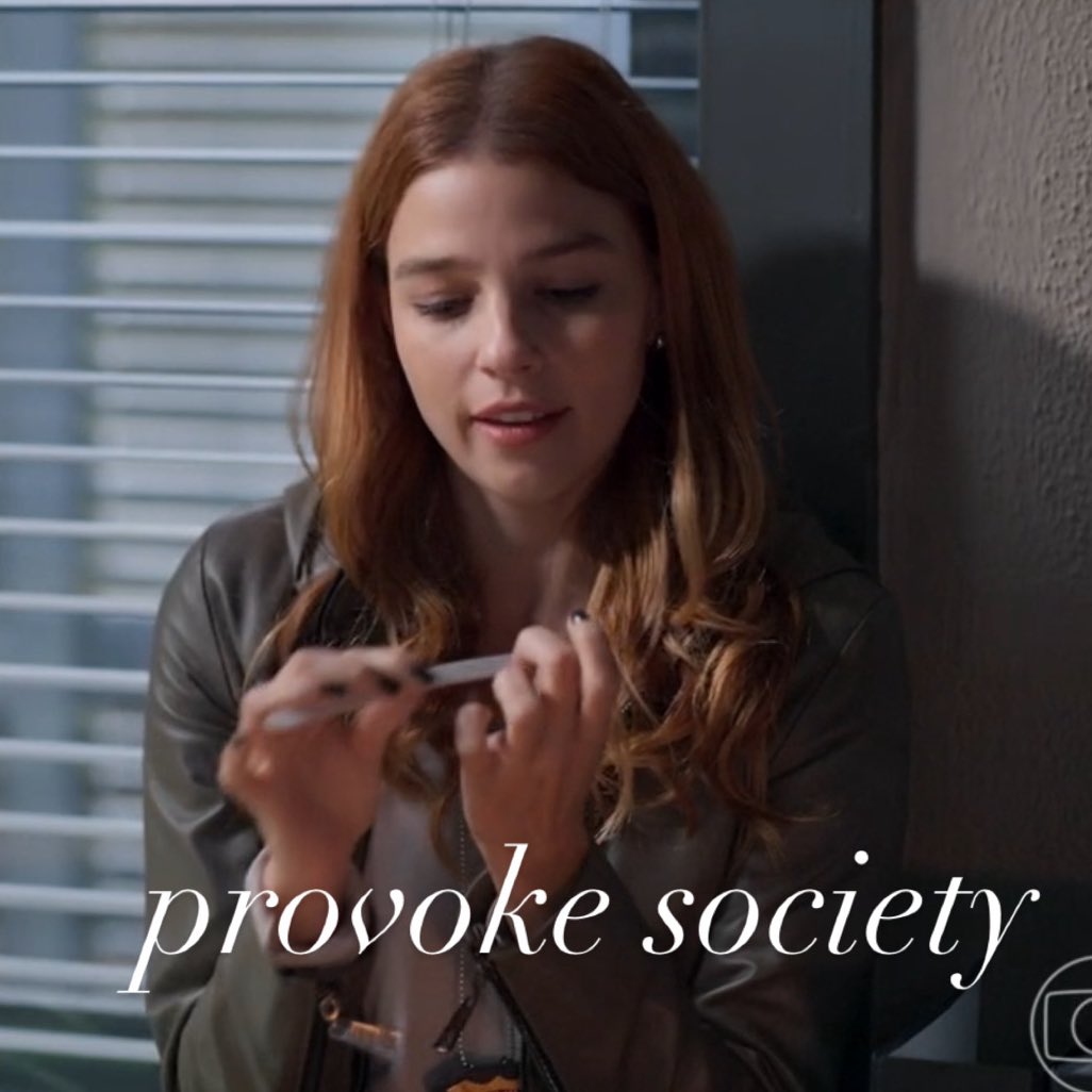 4dsavre's tweet image. *chego
*chamo meu chefe de infiel
*digo que homens são todos iguais
*cuido das unhas para minha namorada
*saio  #TrêsGraças