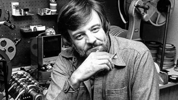 Happy Birthday to late horror movie director George Romero 🥳🎊🎉🎁🍰