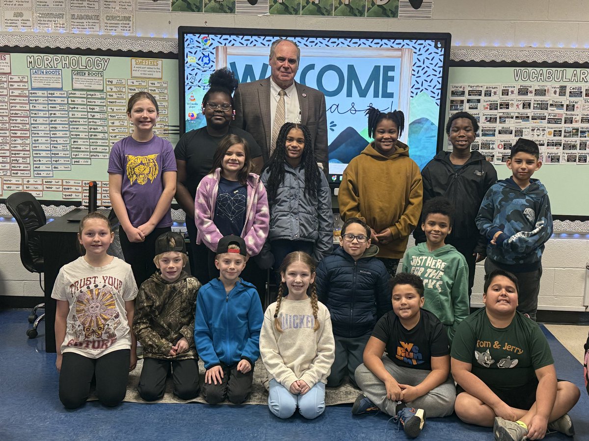 scottkcowart44's tweet image. Enjoyed being in schools today reading to our students as a part of World Read Aloud Day!  Amazing things happening in our classrooms!  #24STRONG j