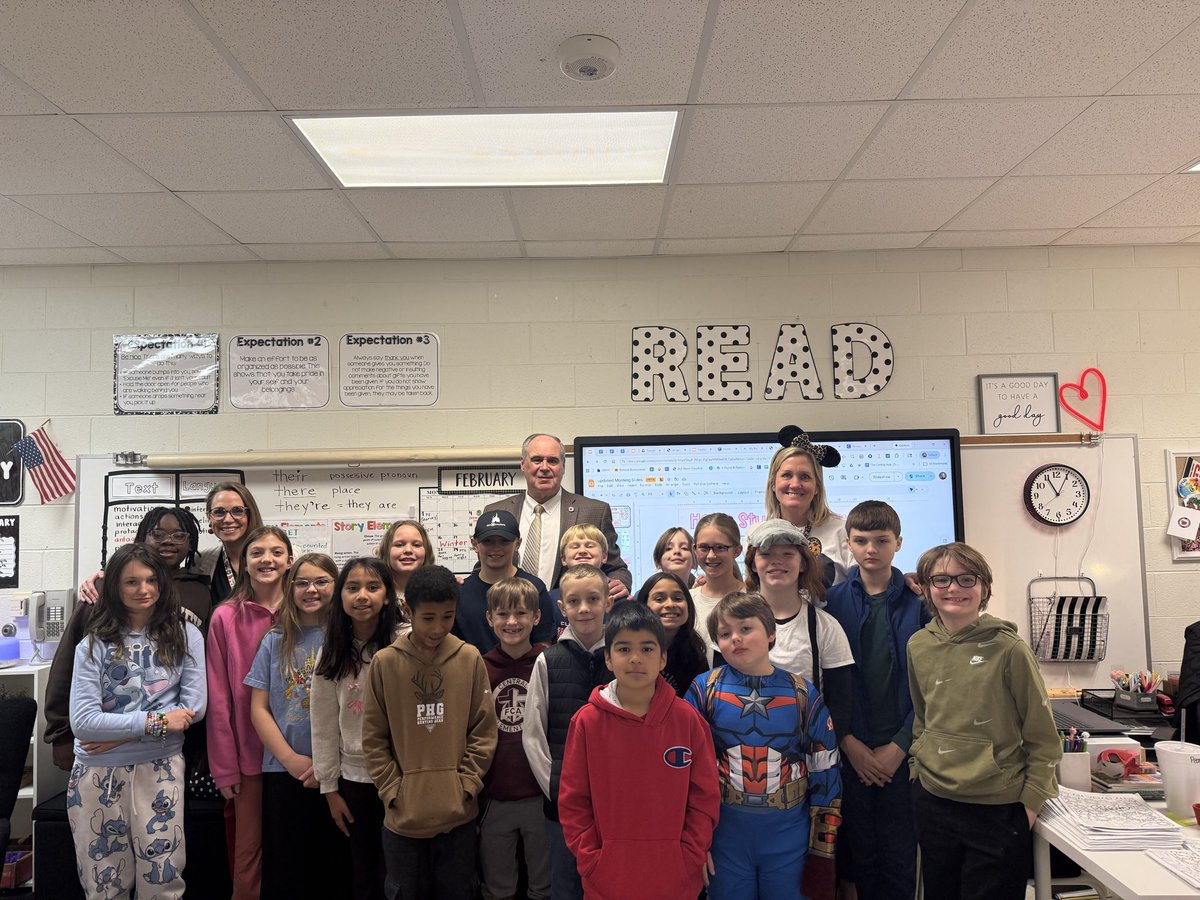 scottkcowart44's tweet image. Enjoyed being in schools today reading to our students as a part of World Read Aloud Day!  Amazing things happening in our classrooms!  #24STRONG j