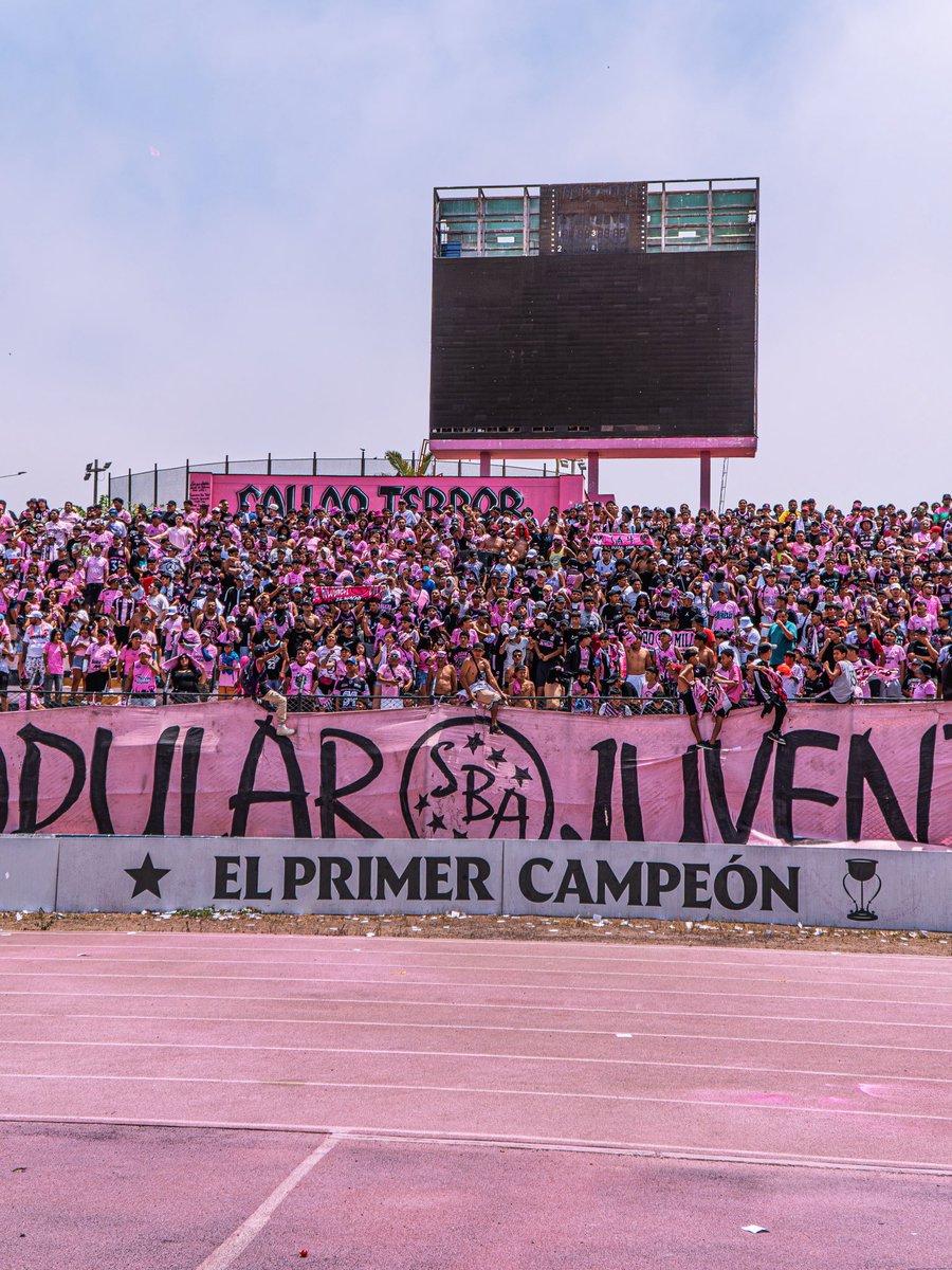 Fecha 1: presentes ✅

De fútbol que hablen los demás, nosotros alentamos.

¡Esta banda se va rumbo Tarma 🚍!

#BPJR1991