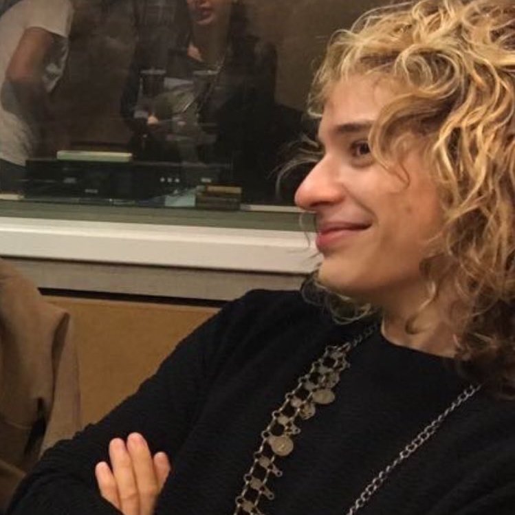 lol∧tron ✶ tweet media