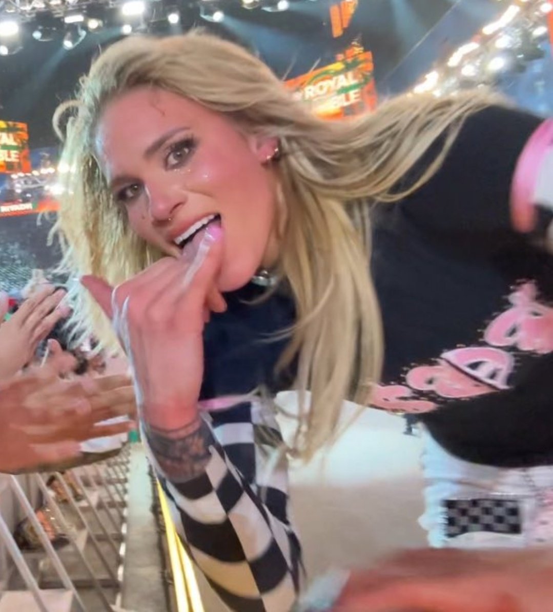 Shes so pretty i panicked