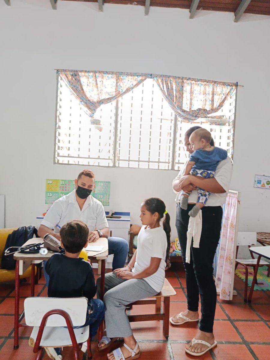 jaur85707's tweet photo. La Brigada Médica Cubana no descansa; nuestra bandera es la solidaridad y nuestro puesto de combate está en cada comunidad  trujillana. 🇨🇺🤝🇻🇪🩺✨#CubaConVenezuela #CubaPorLaVida #CubaPorlaSalud @BMC_TRUJILLO  @jaur85707 https://t.co/SlcSsgnZFM