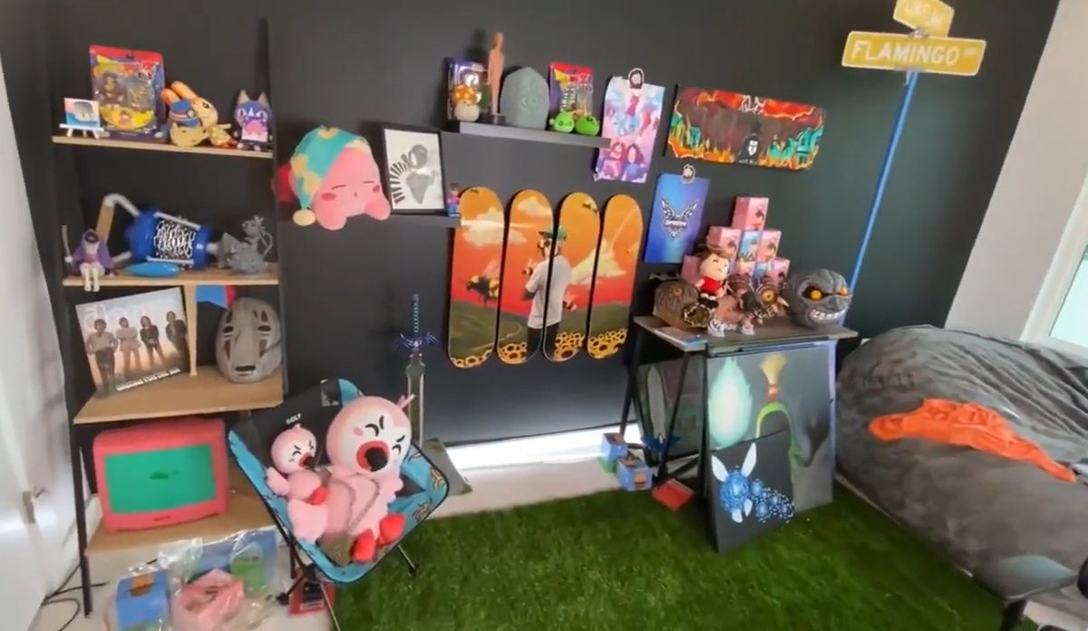 erin 🍨 tweet media