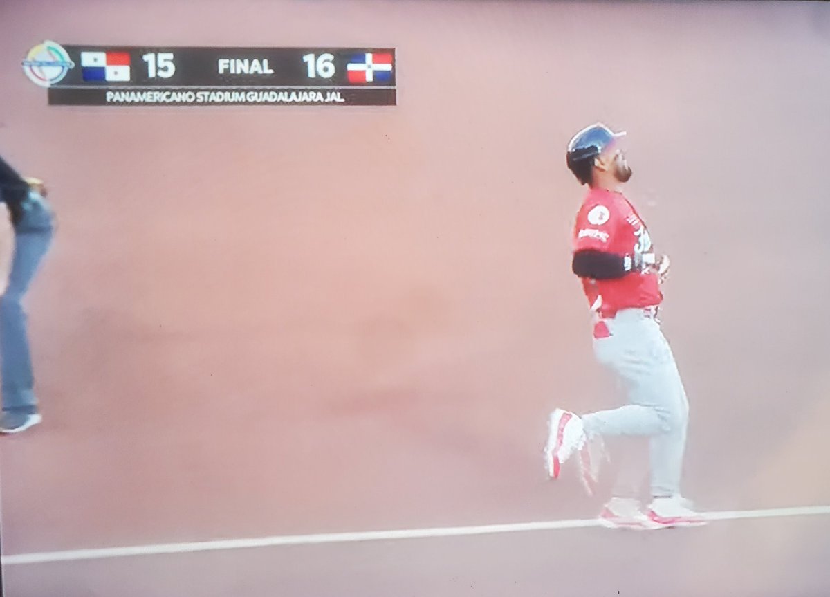 Por fin! Dominicana derrotó 16 carreras por 15 a Panamá. Seguimos invictos.
