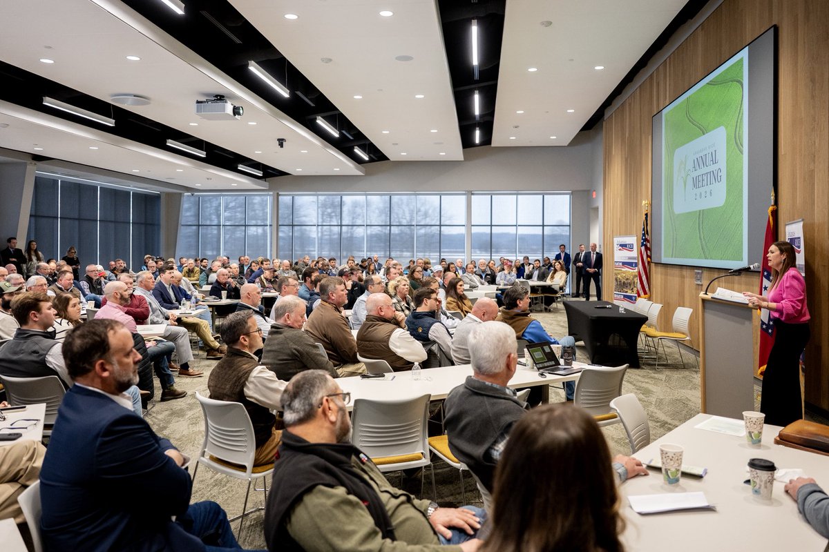 Sarah Huckabee Sanders tweet media