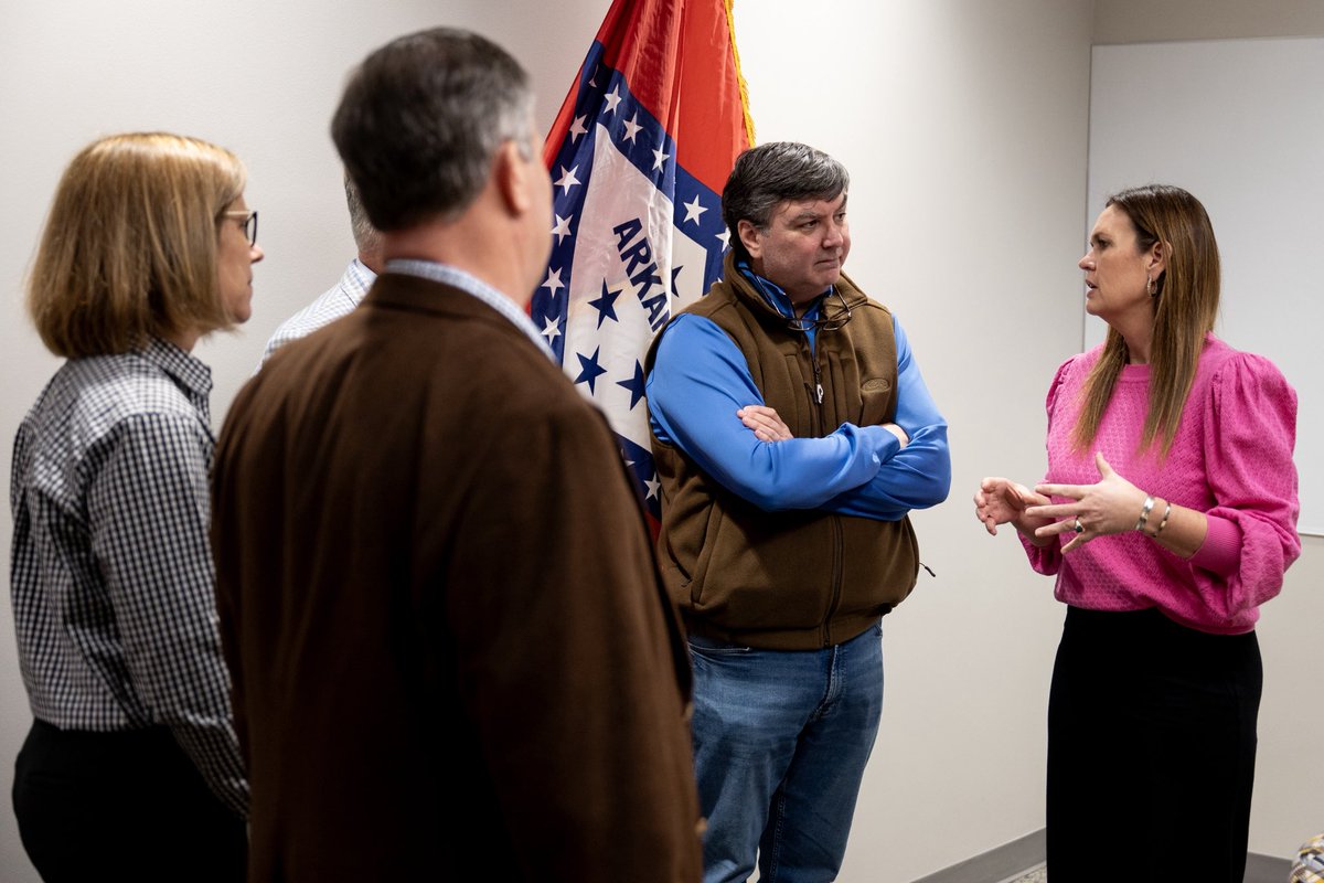 Sarah Huckabee Sanders tweet media