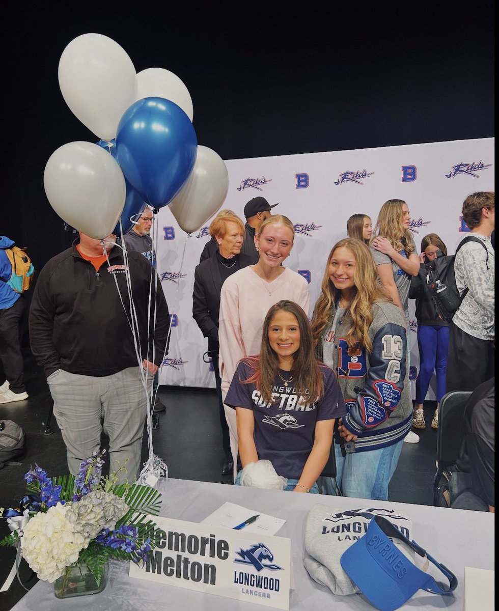 Memorie_101 tweet media