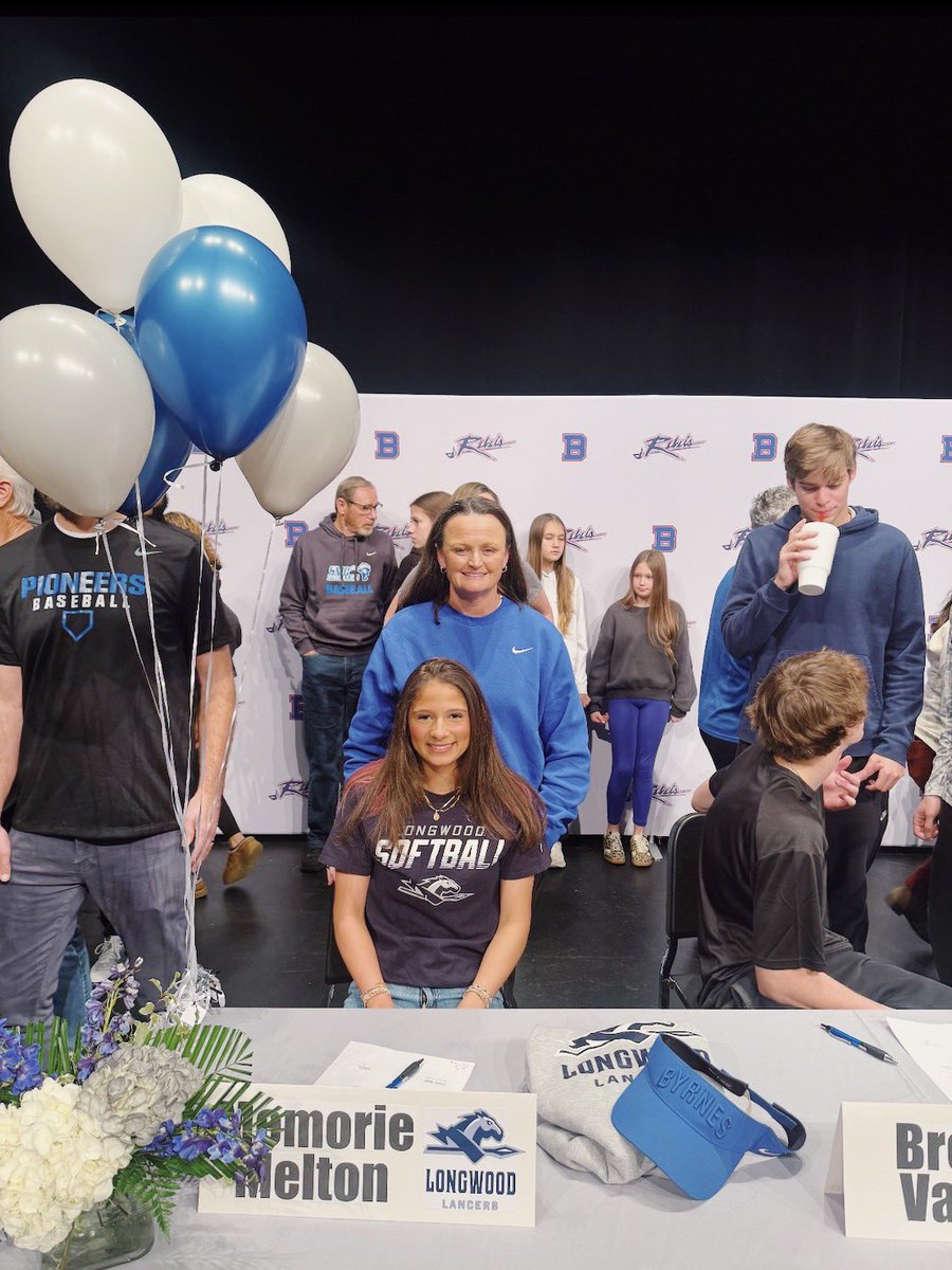 Memorie_101 tweet media